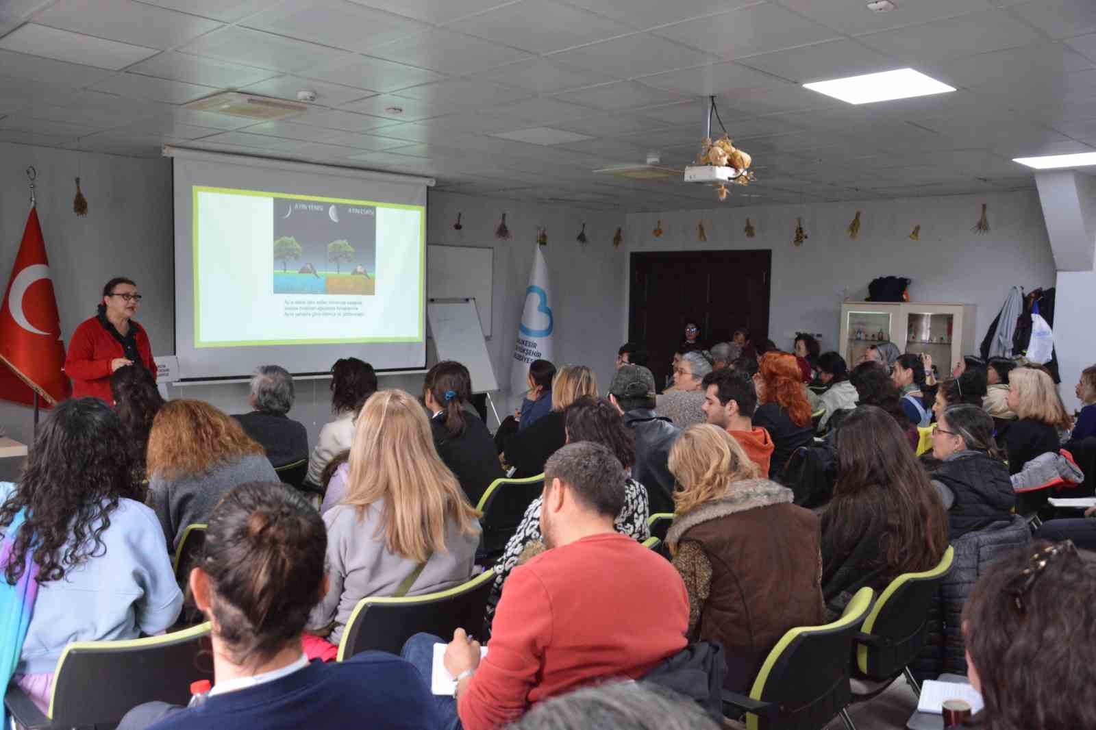 Balıkesir Büyükşehir Belediyesi, kursiyerlerini donanımlı bir eğitimden geçiriyor
