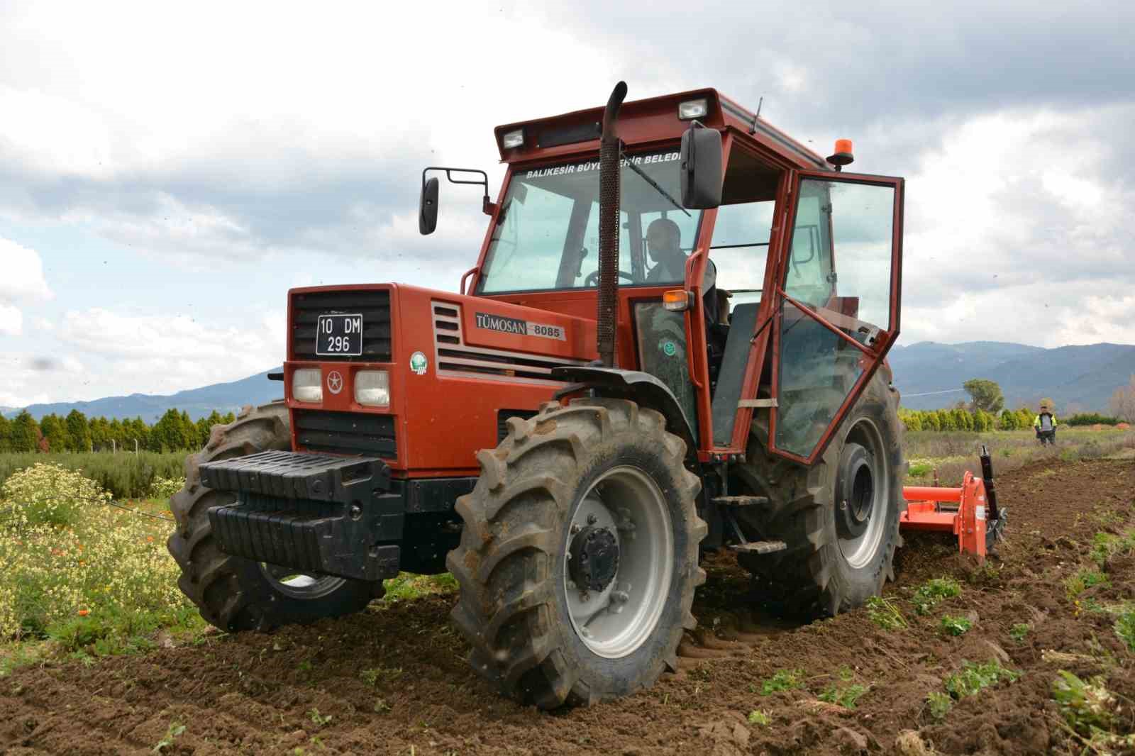 Balıkesir Büyükşehir Belediyesi, kursiyerlerini donanımlı bir eğitimden geçiriyor
