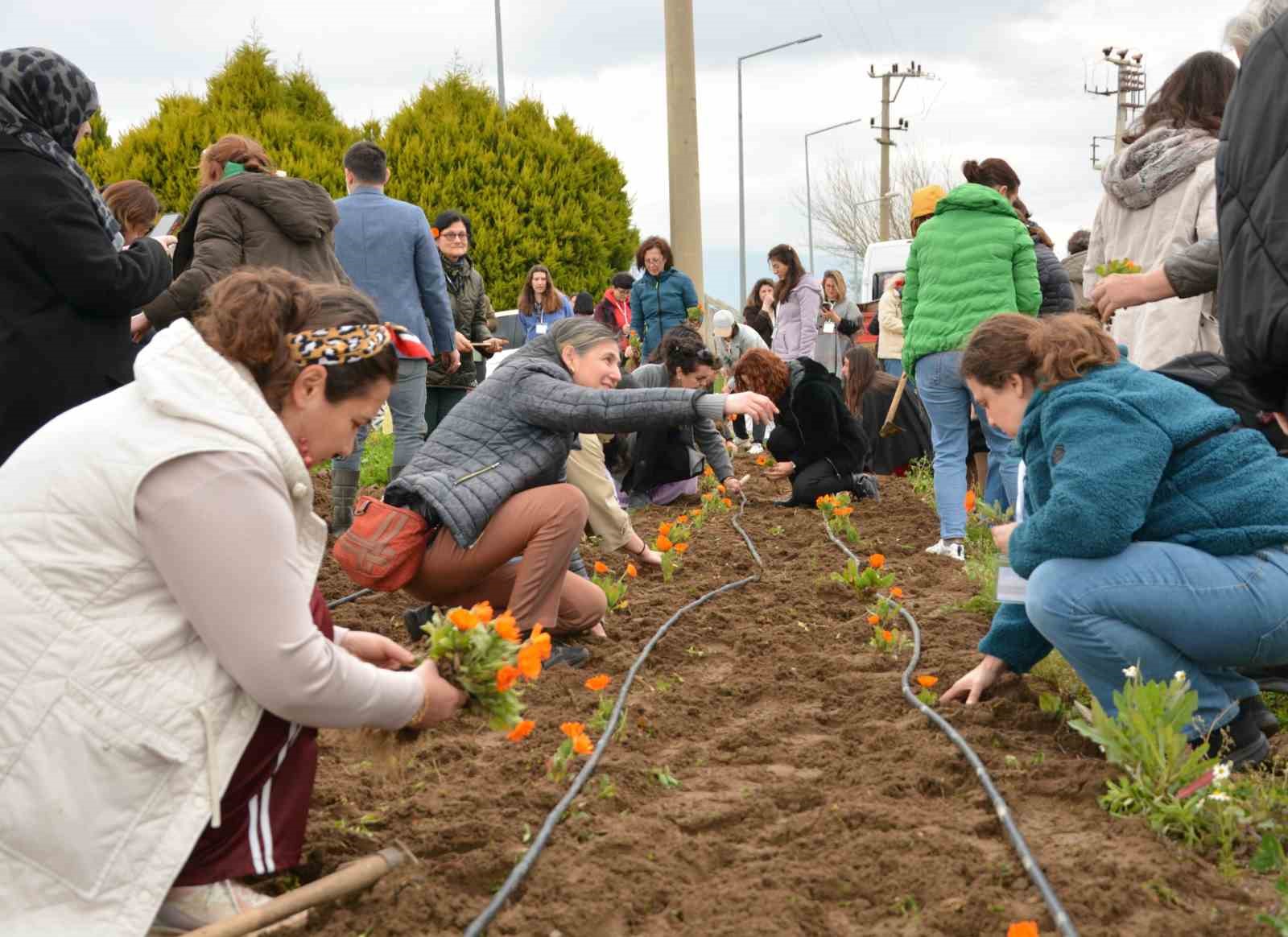 Balıkesir Büyükşehir Belediyesi, kursiyerlerini donanımlı bir eğitimden geçiriyor
