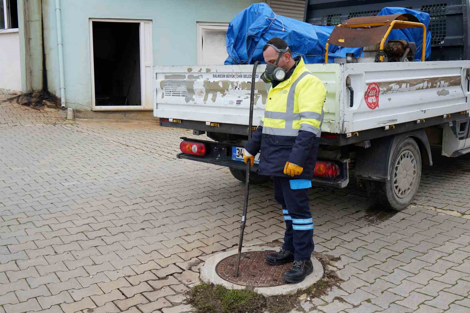 Balıkesir Büyükşehir "Kışlak Mücadelesi"ne tam gaz devam ediyor
Balıkesir Büyükşehir "Kışlak Mücadelesi"ne tam gaz devam ediyor