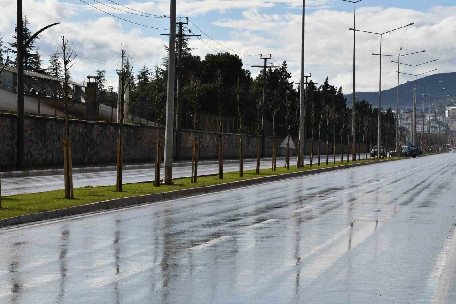 Balıkesir Büyükşehirden 20 ilçeye peyzaj çalışması
