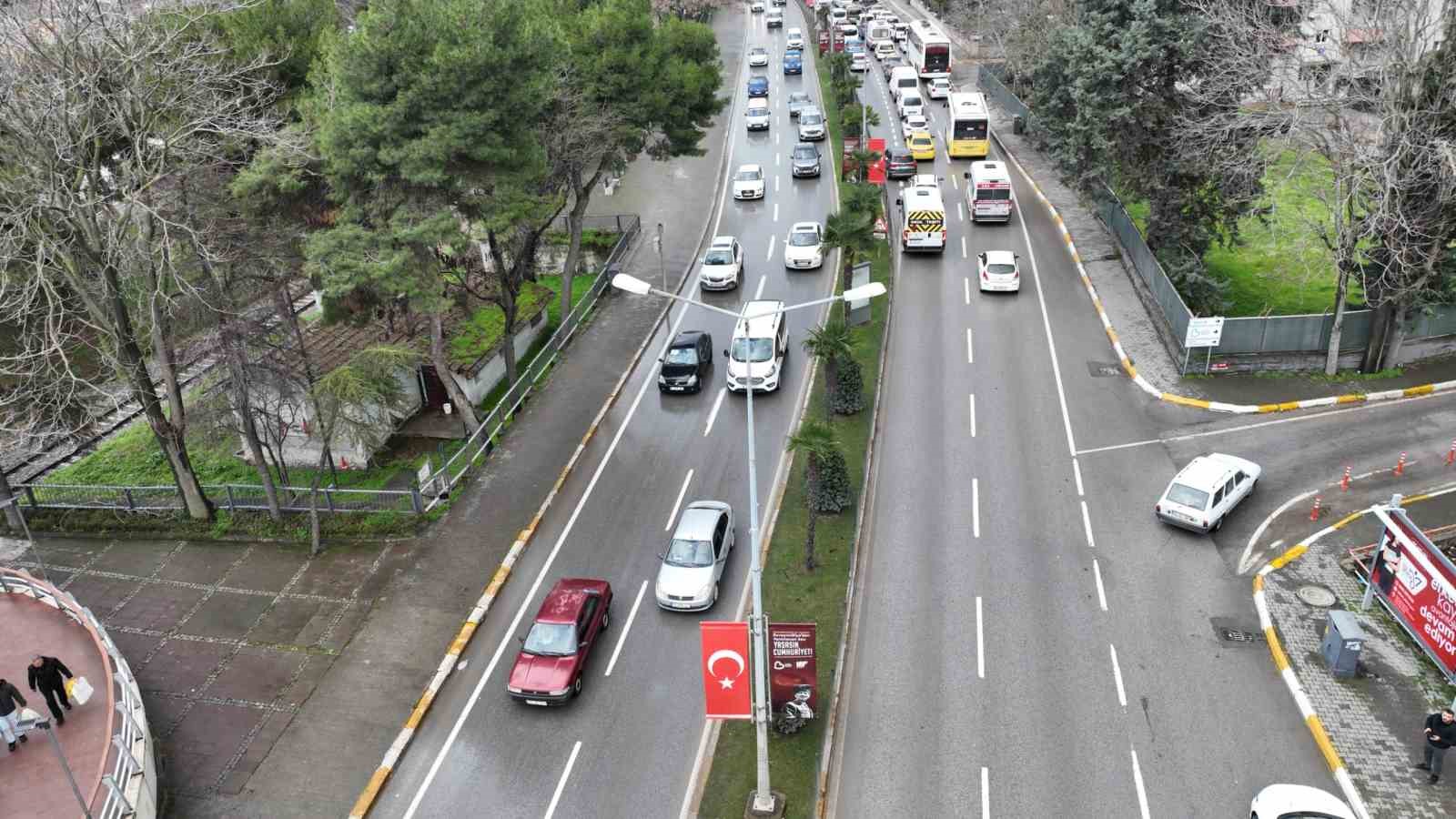 Balıkesir Büyükşehirden 20 ilçeye peyzaj çalışması

