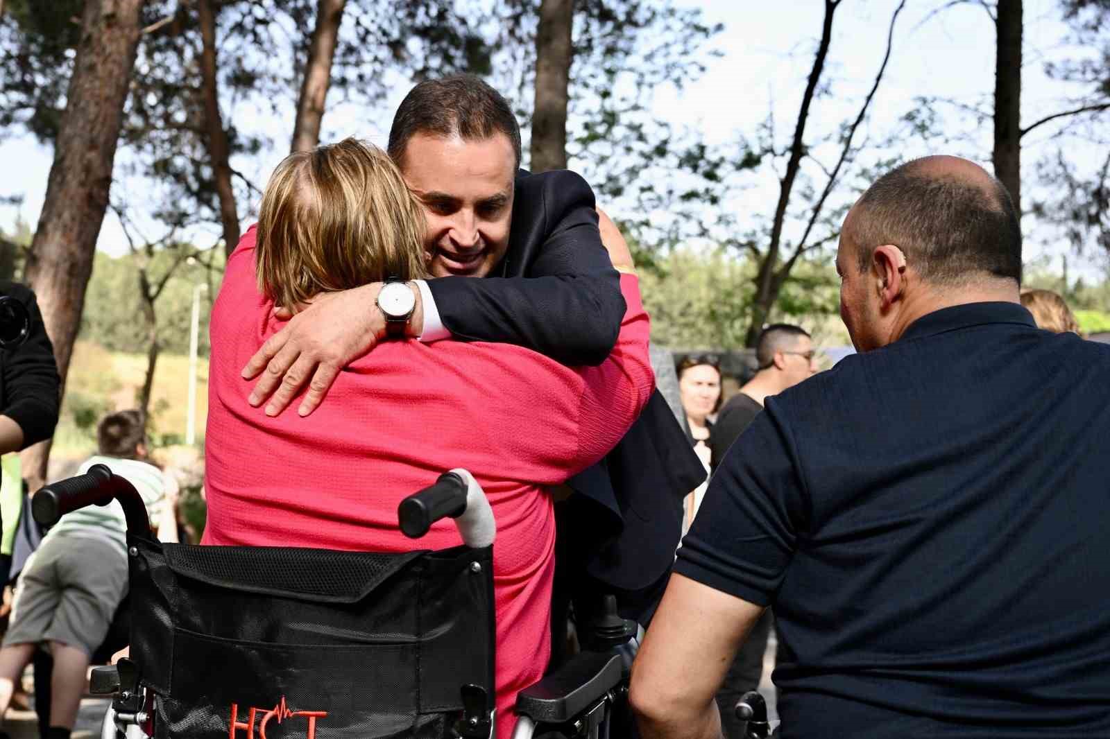 Balıkesir Büyükşehir’in özel bireylere nakdi desteği hesaplara yattı
Balıkesir Büyükşehir’in özel bireylere nakdi desteği hesaplara yattı