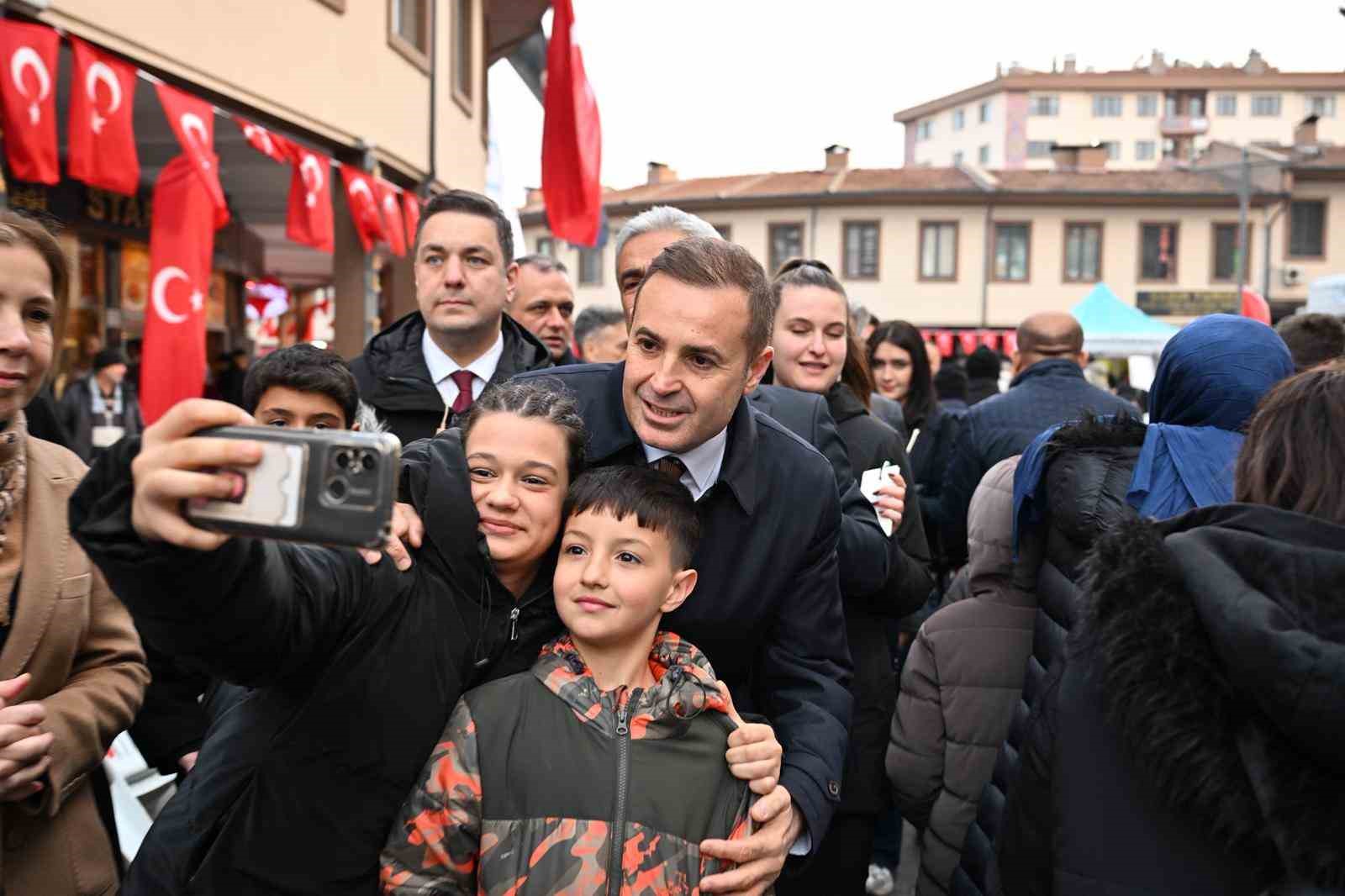 Balıkesir’de 30 bin kişilik dev iftar
