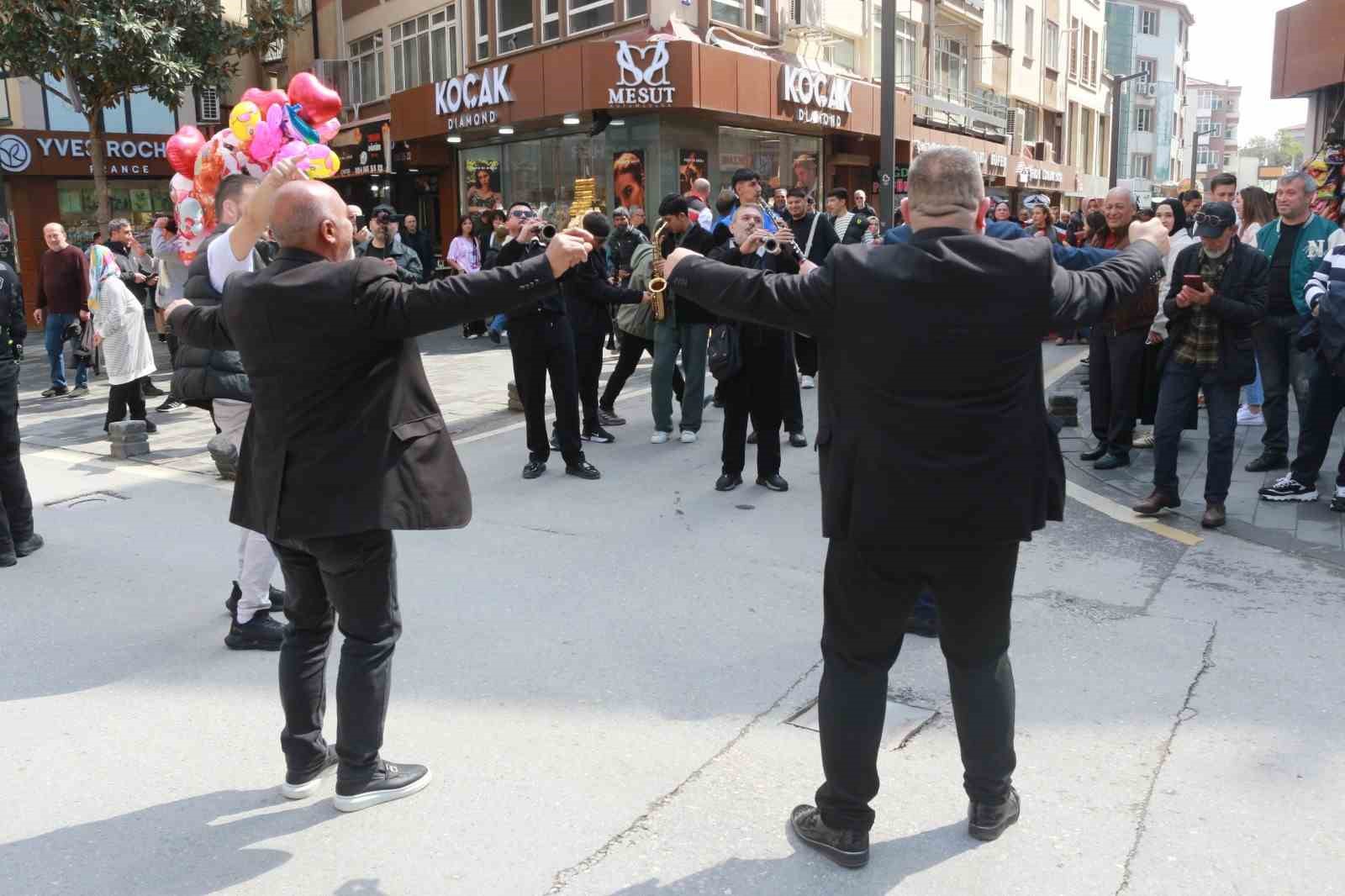 Balıkesir’de "Dünya Romanlar Günü" kutlandı
