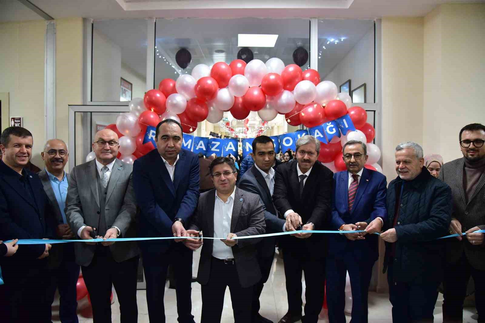 Balıkesir’de geleneksel Ramazan Sokağı kuruldu
