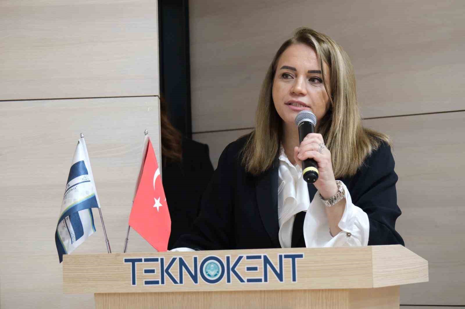 Balıkesir’de: "Girişimciler global sahneye hazırlanıyor"
Balıkesir’de: "Girişimciler global sahneye hazırlanıyor"