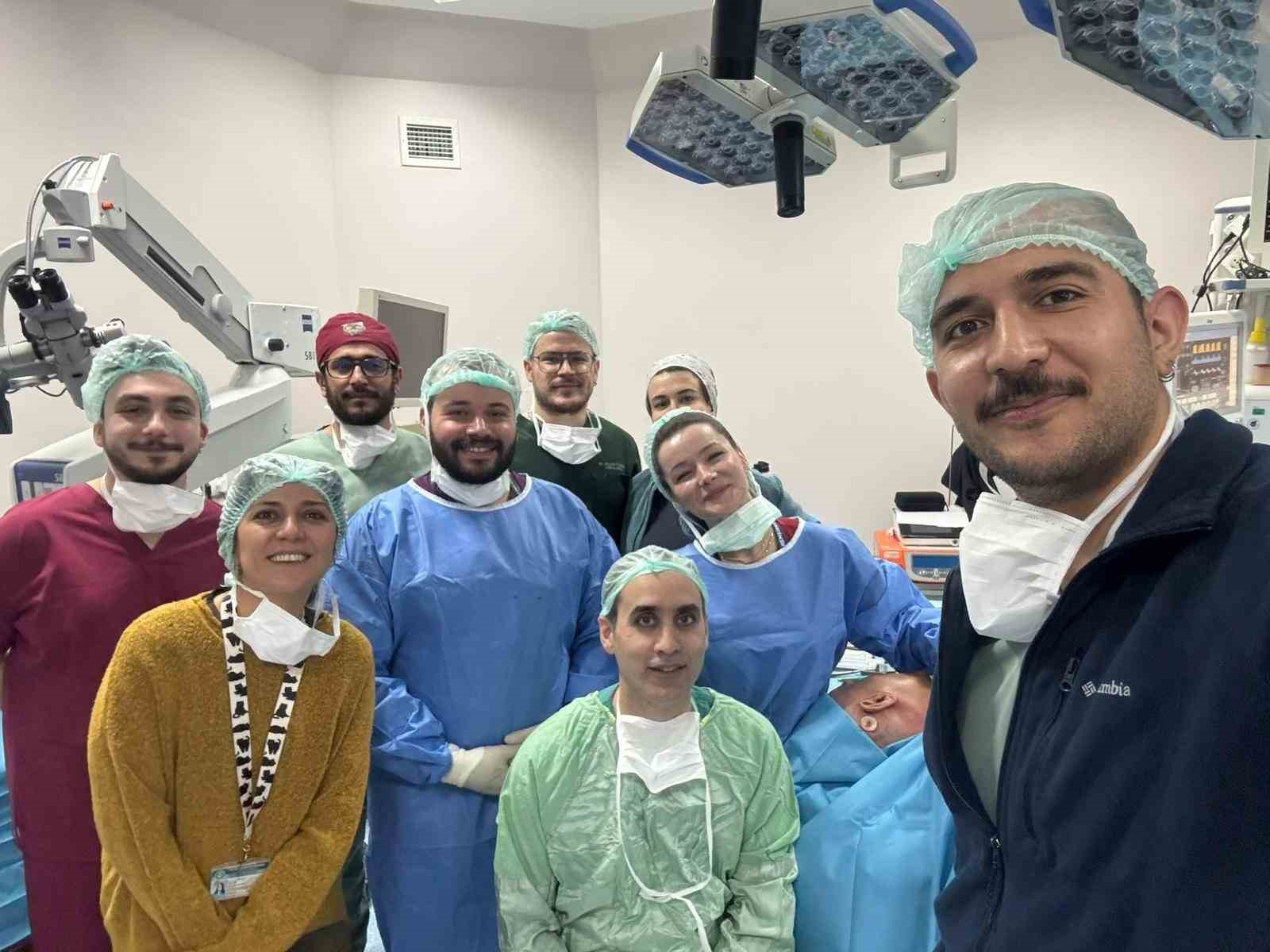 Balıkesir’de ilk kemiğe implante işitme cihazı ameliyatı yapıldı
