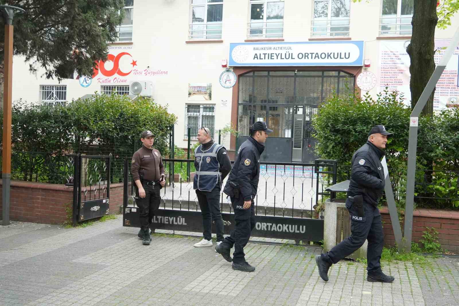 Balıkesir’de okullarda güvenlik tedbiri arttırıldı

