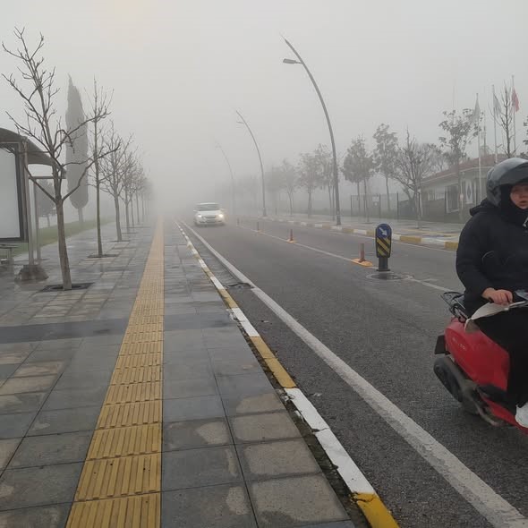 Balıkesir’de sis etkili oluyor
