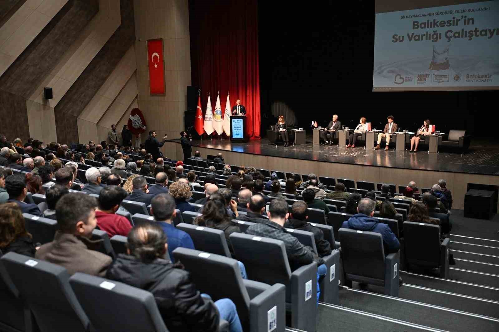 Balıkesir’de suyun geleceği masaya yatırıldı
Balıkesir’de suyun geleceği masaya yatırıldı