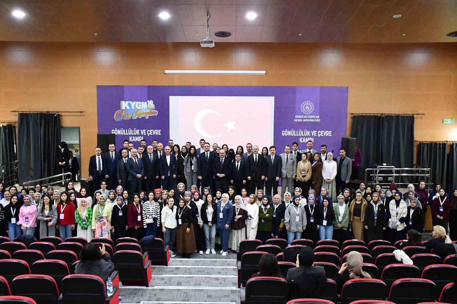 Balıkesir’de tematik kış kampı devam ediyor
Balıkesir’de tematik kış kampı devam ediyor