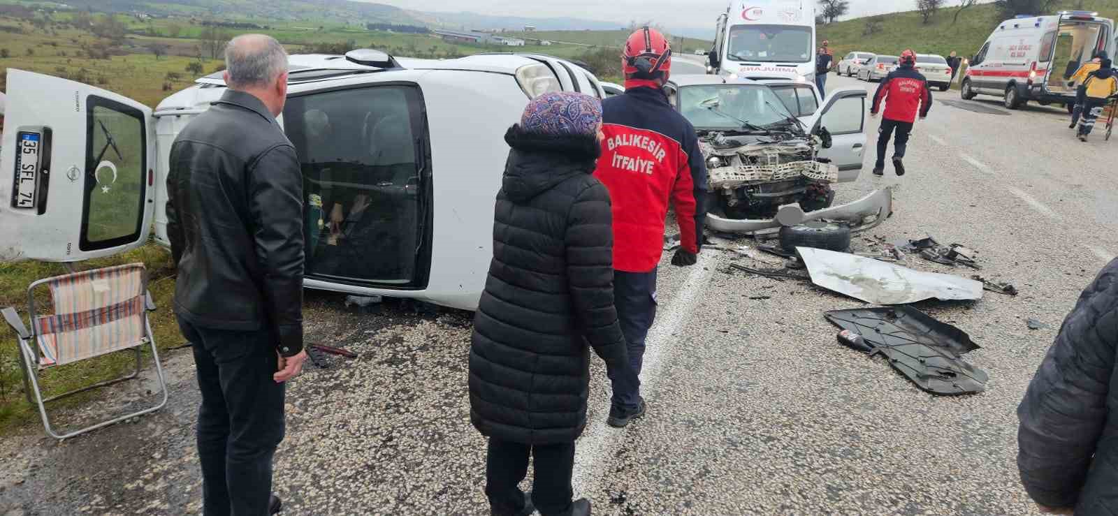 Balıkesir’de trafik kazası: 5 yaralı
