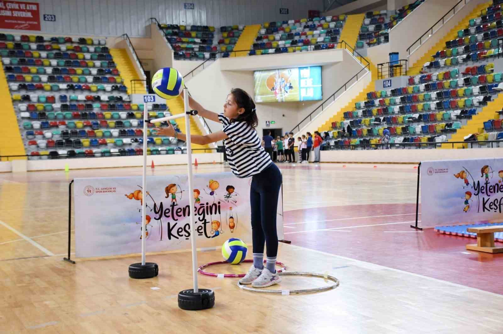 Balıkesir’de yetenekli sporcular keşfediliyor, şampiyonlar yetişiyor
Balıkesir’de yetenekli sporcular keşfediliyor, şampiyonlar yetişiyor