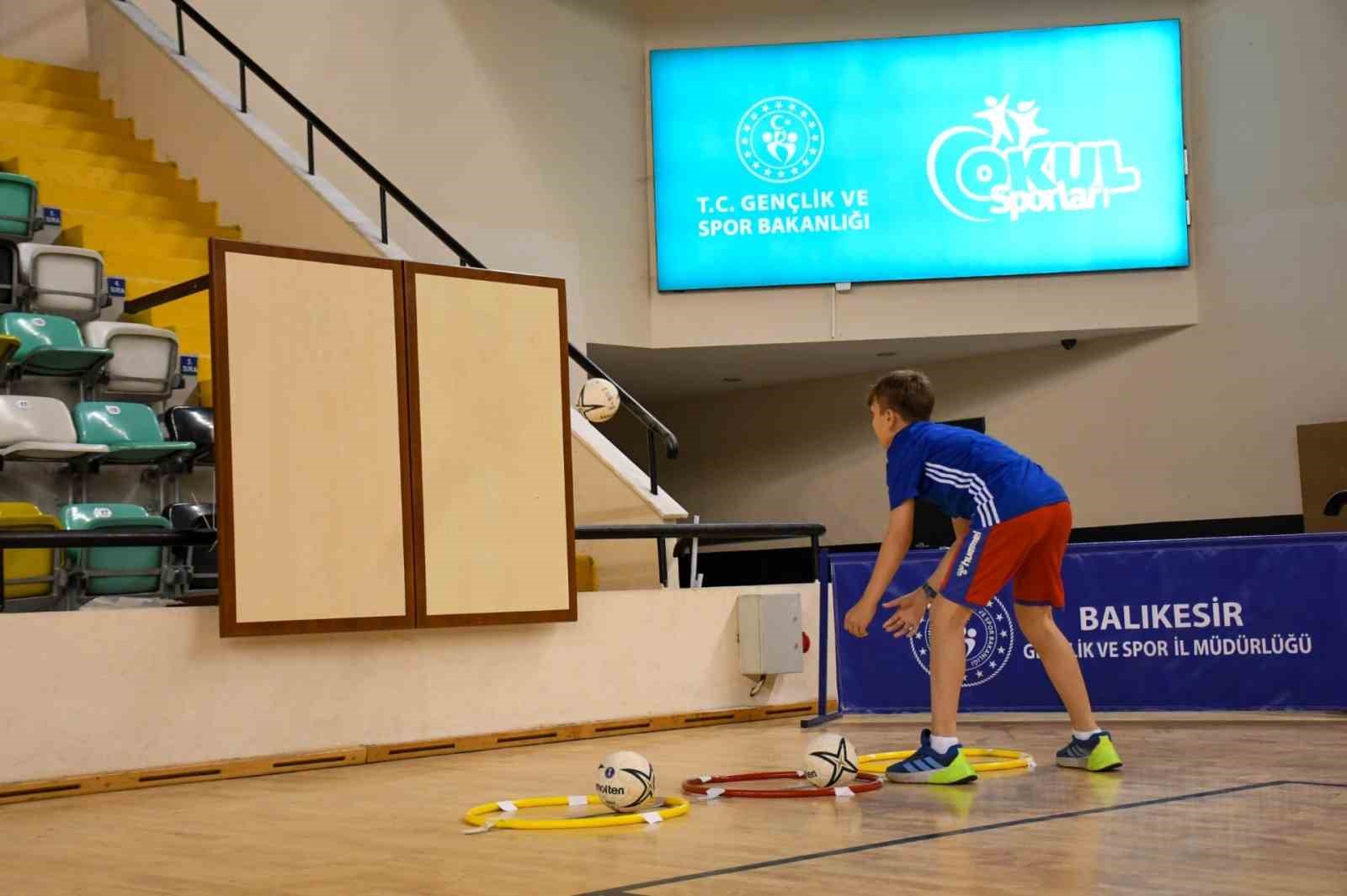 Balıkesir’de yetenekli sporcular keşfediliyor, şampiyonlar yetişiyor
Balıkesir’de yetenekli sporcular keşfediliyor, şampiyonlar yetişiyor