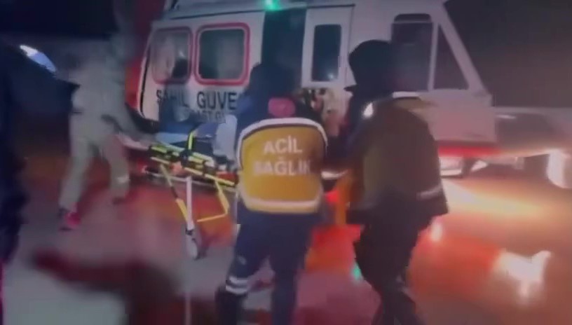 Balıkesir’de zorlu hava şartlarına rağmen sahil güvenlikten hayat kurtaran operasyon
