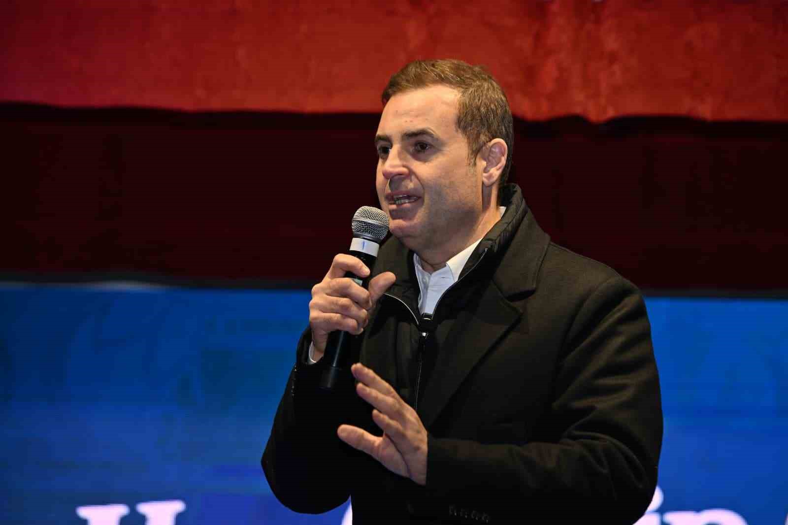 Balıkesir’in belediye başkanları Sındırgı’da iftar yaptı
Balıkesir’in belediye başkanları Sındırgı’da iftar yaptı