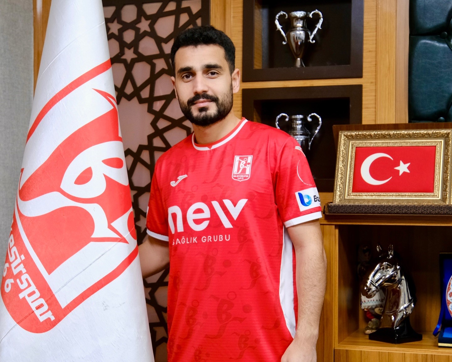 Balıkesirspor Serhat Velioğlu’nun sözleşmesini uzattı
