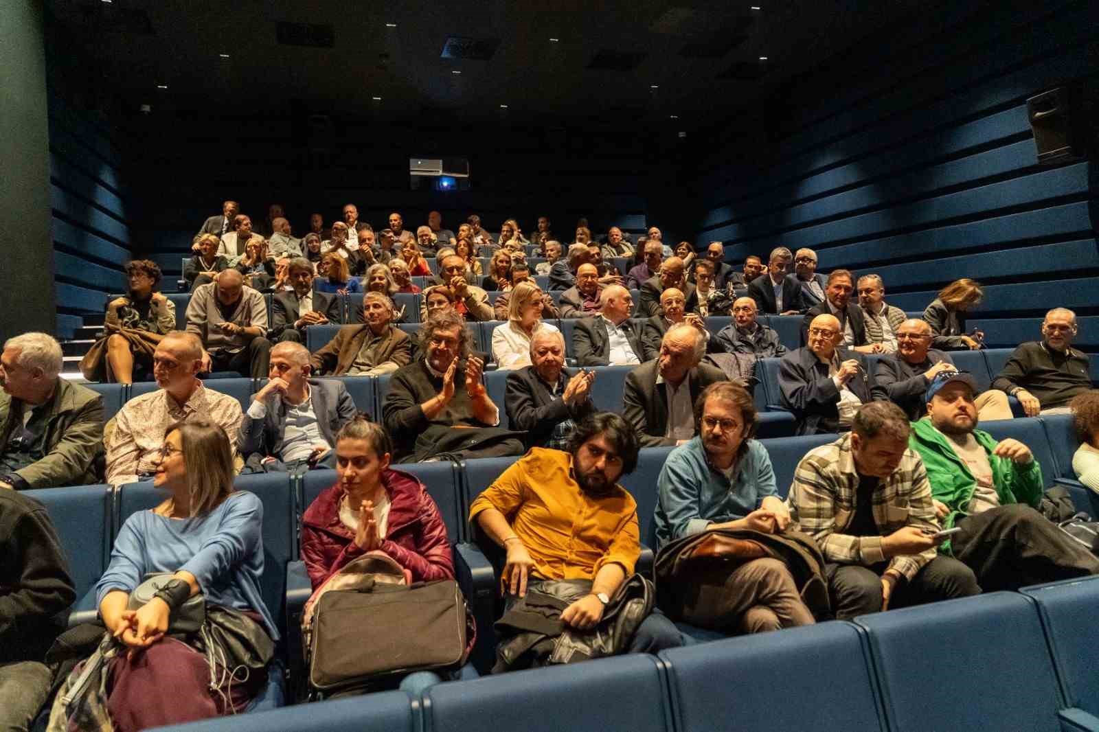Balkan şampiyonu basketbolcular, 45 yıl sonra film festivalinde bir araya geldi
