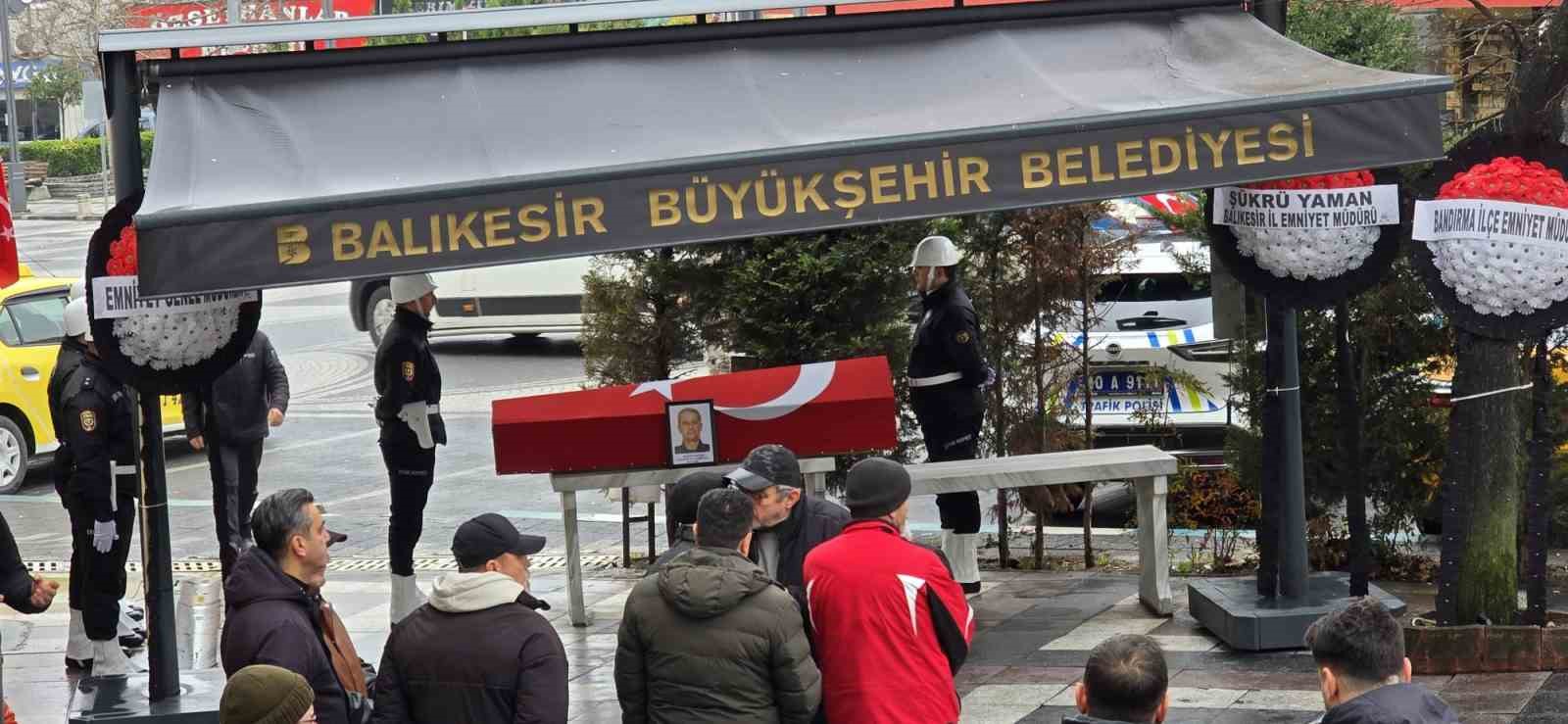 Bandırma’da görevli Polis Memuru Murat Saçan son yolculuğuna uğurlandı
