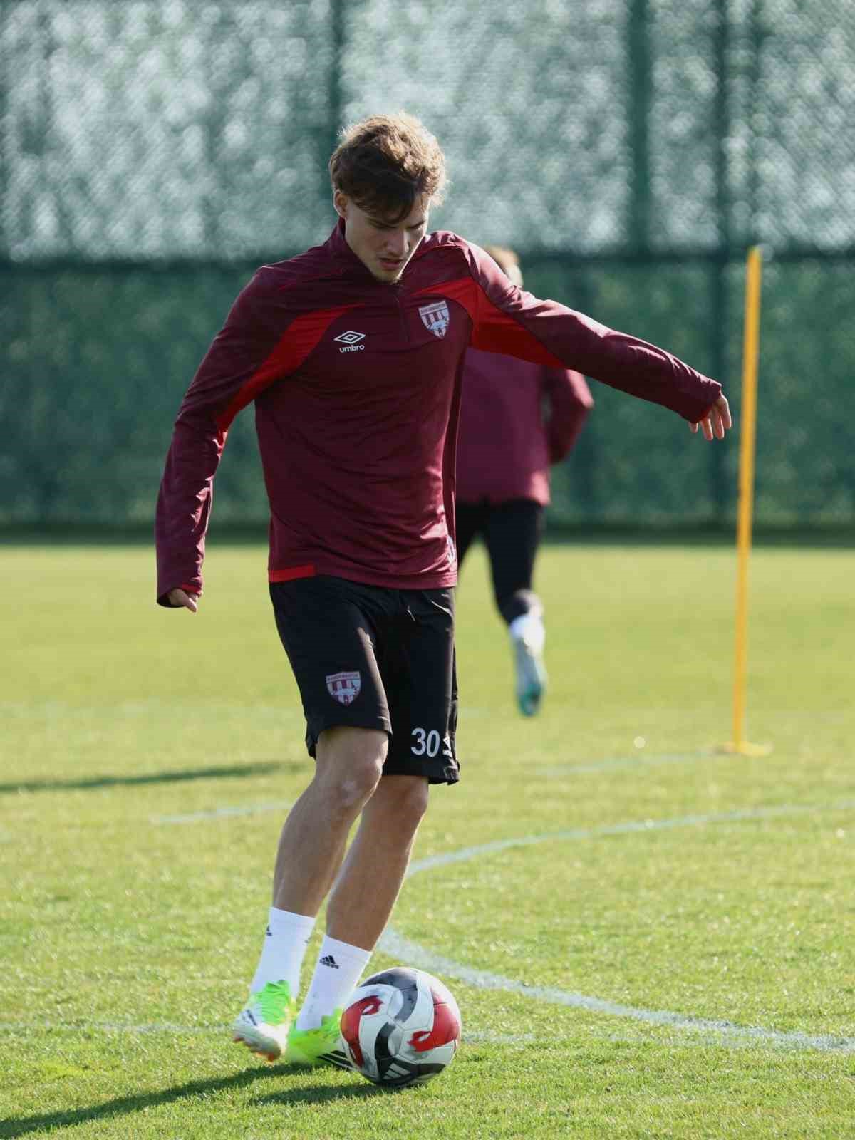 Bandırmaspor, Çorum FK maçı hazırlıklarını sürdürüyor
