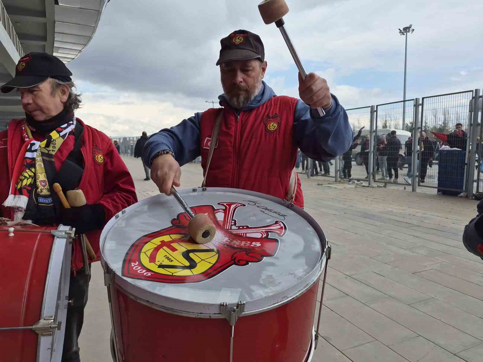 Bando EsEs’in kurucuları, Espana Cani’nin doğuş hikayesini anlattı
