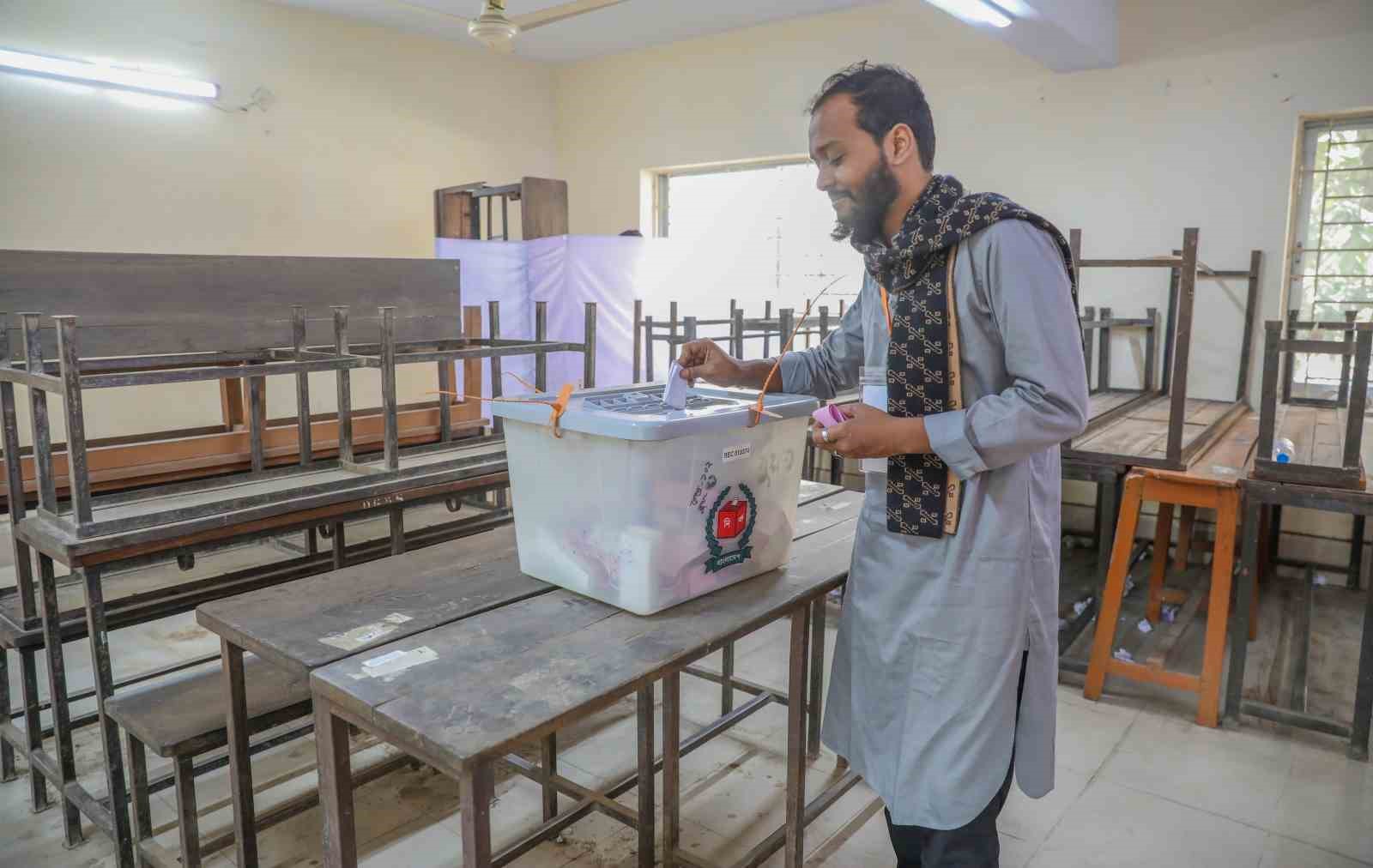 Bangladeş’te Hasina sonrası ilk genel seçim
