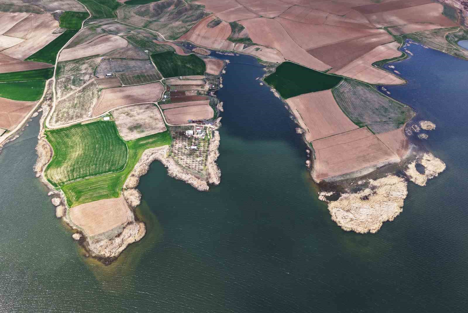 Baraj doldu, tarım arazileri suya doydu: Çiftçi verimli sezon bekliyor
