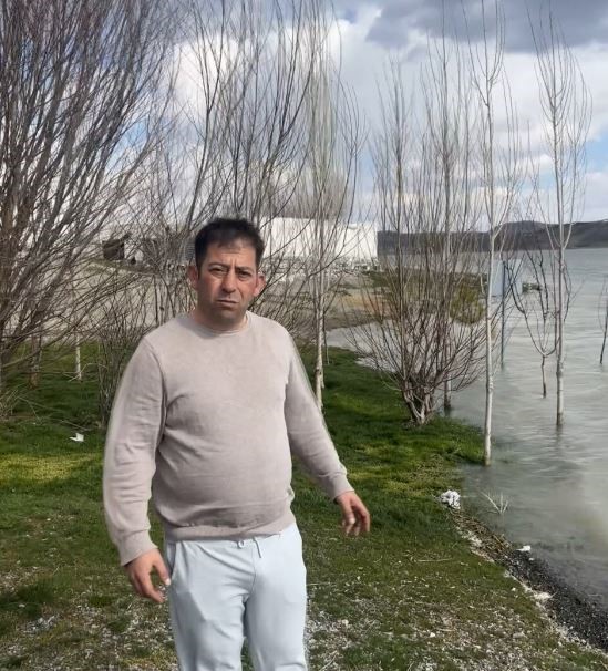Baraj suları taştı, evler gölün ortasında kaldı
