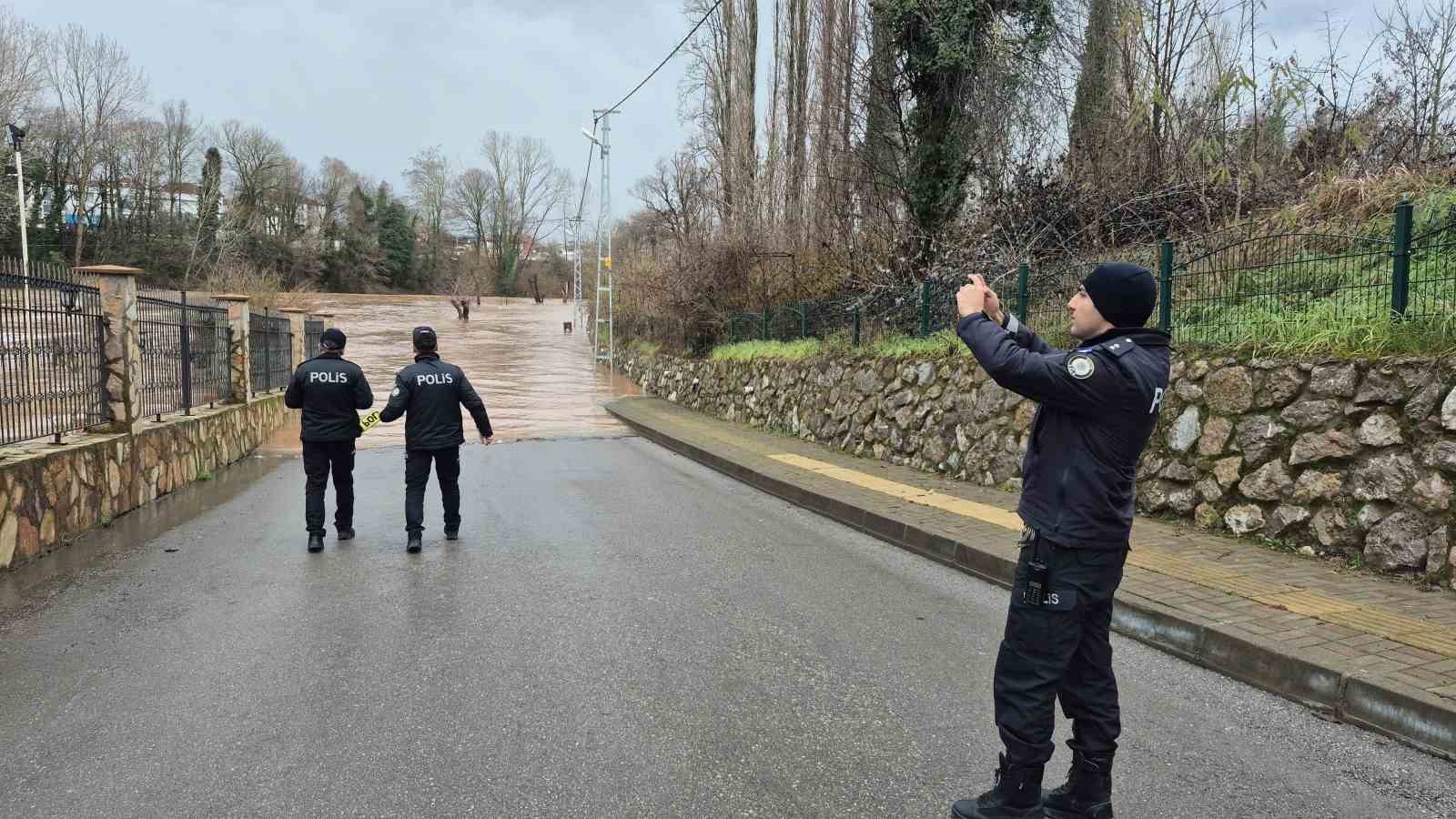 Bartın Irmağı taştı
Bartın Irmağı taştı