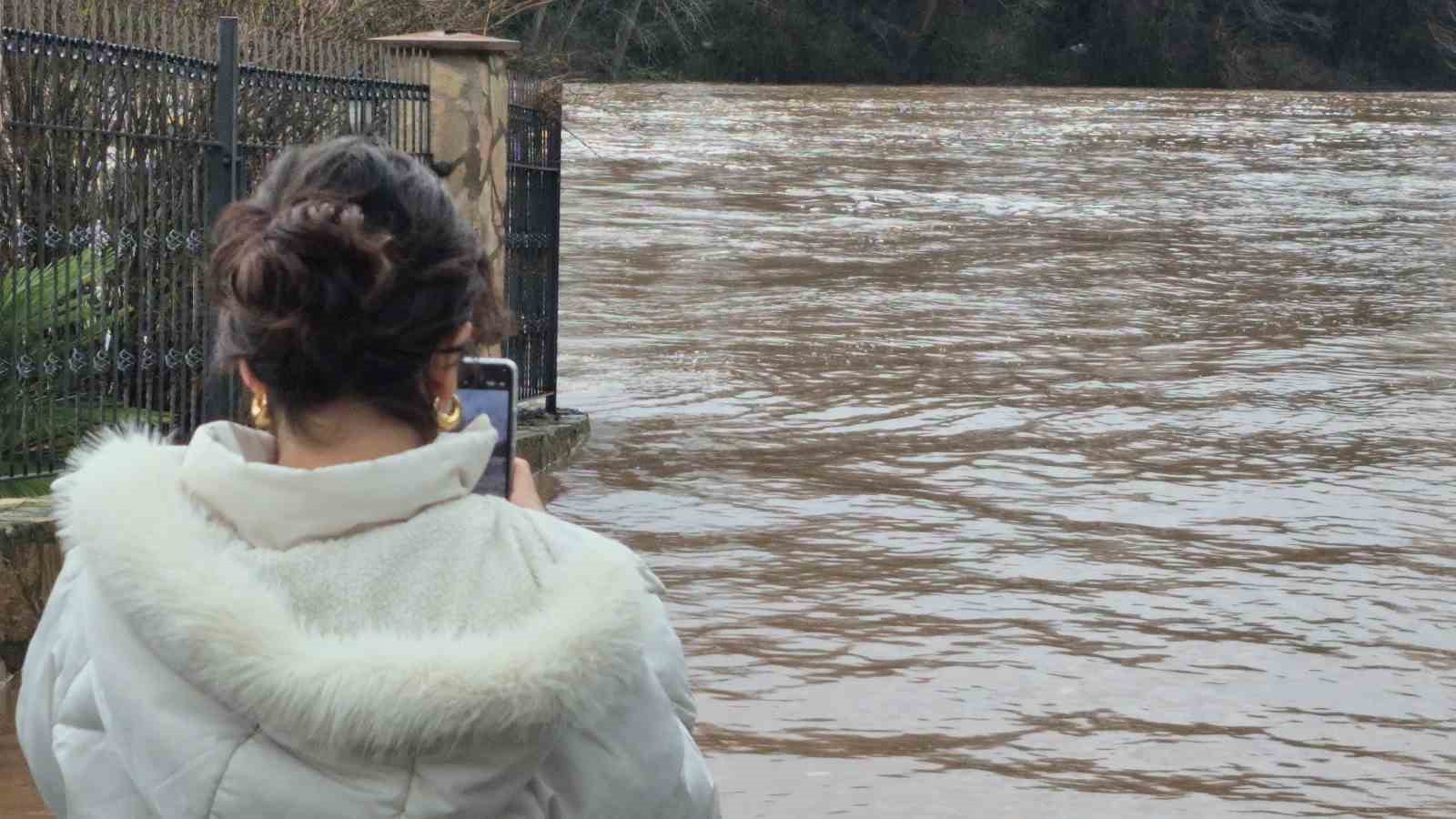 Bartın Irmağı taştı
Bartın Irmağı taştı