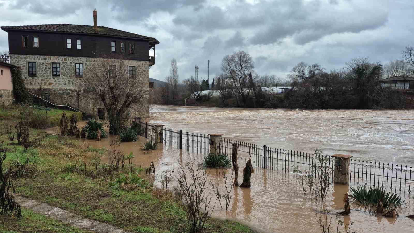 Bartın Irmağı taştı
Bartın Irmağı taştı