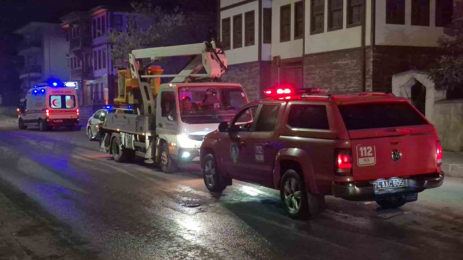 Bartın’da 2 katlı evde yangın paniği
