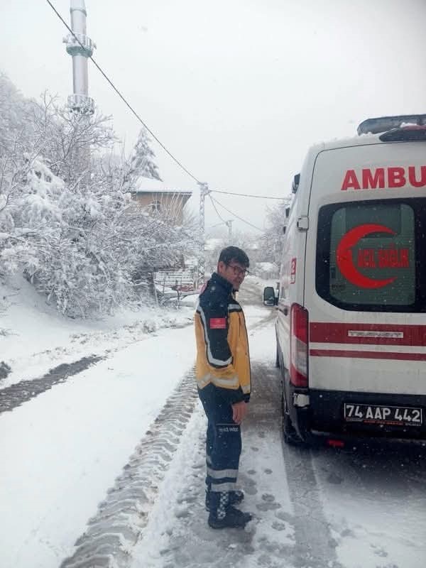 Bartın’ın yüksek kesimlerinde kar etkili oluyor
