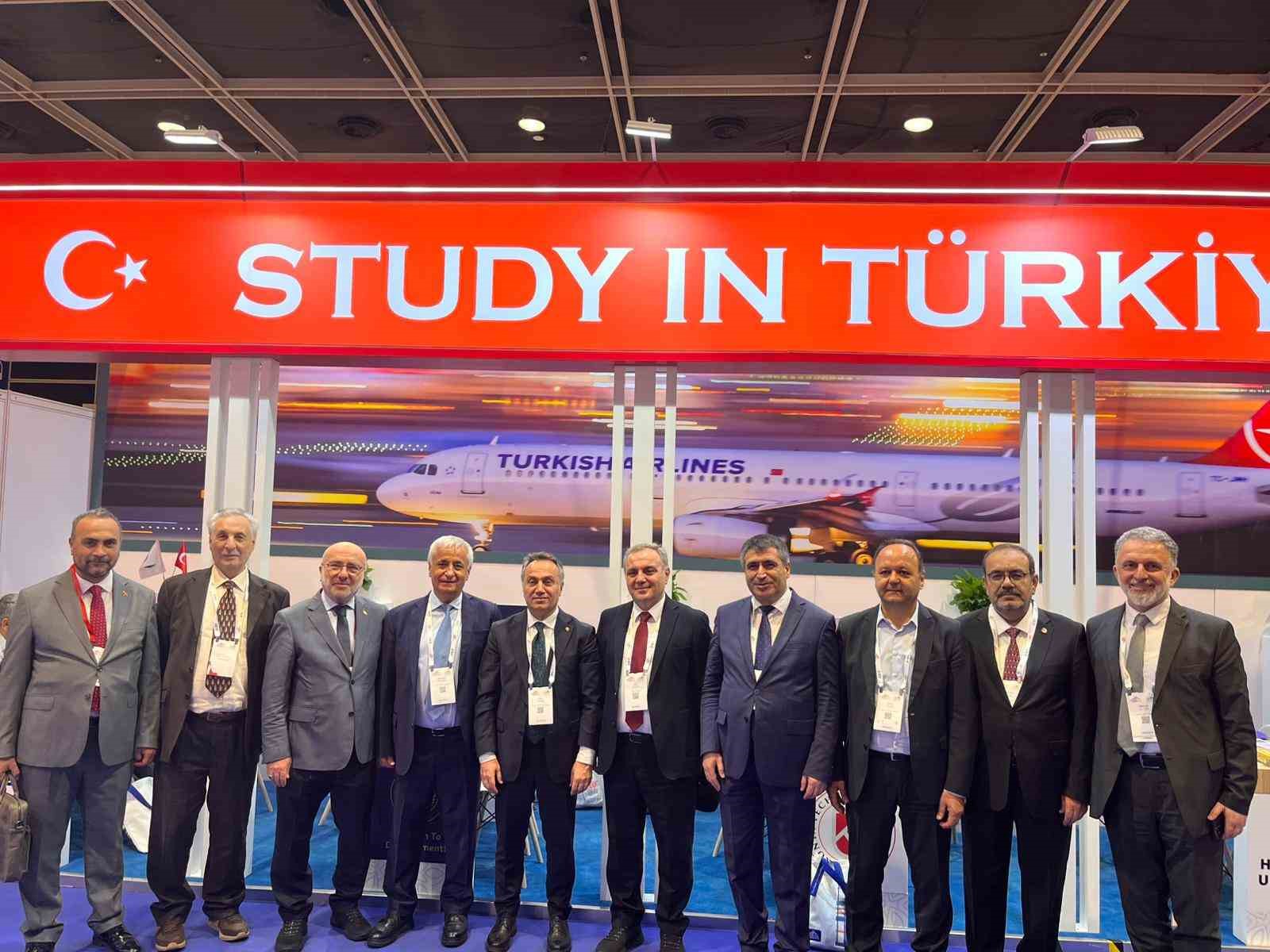 BARÜ, Hong Kong 19. APAIE 2026 Konferansı ve Fuarı’nda yerini aldı
