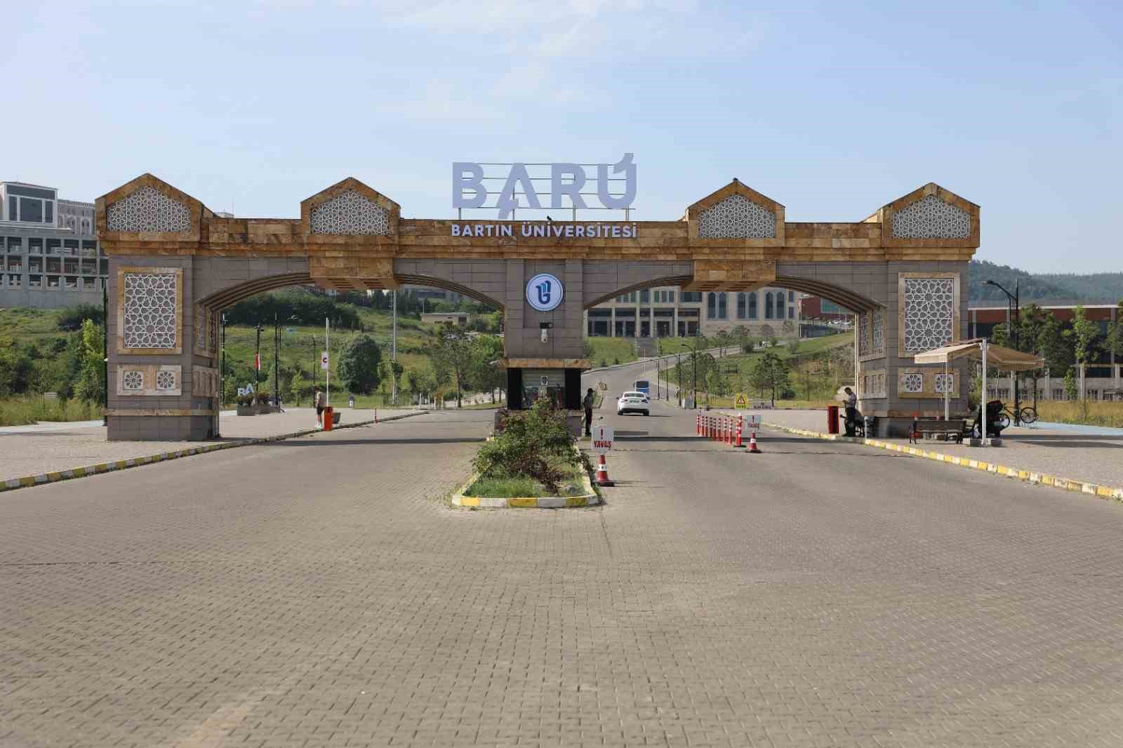 BARÜ’de Aile Danışmanlığı yüksek lisans programı açıldı
