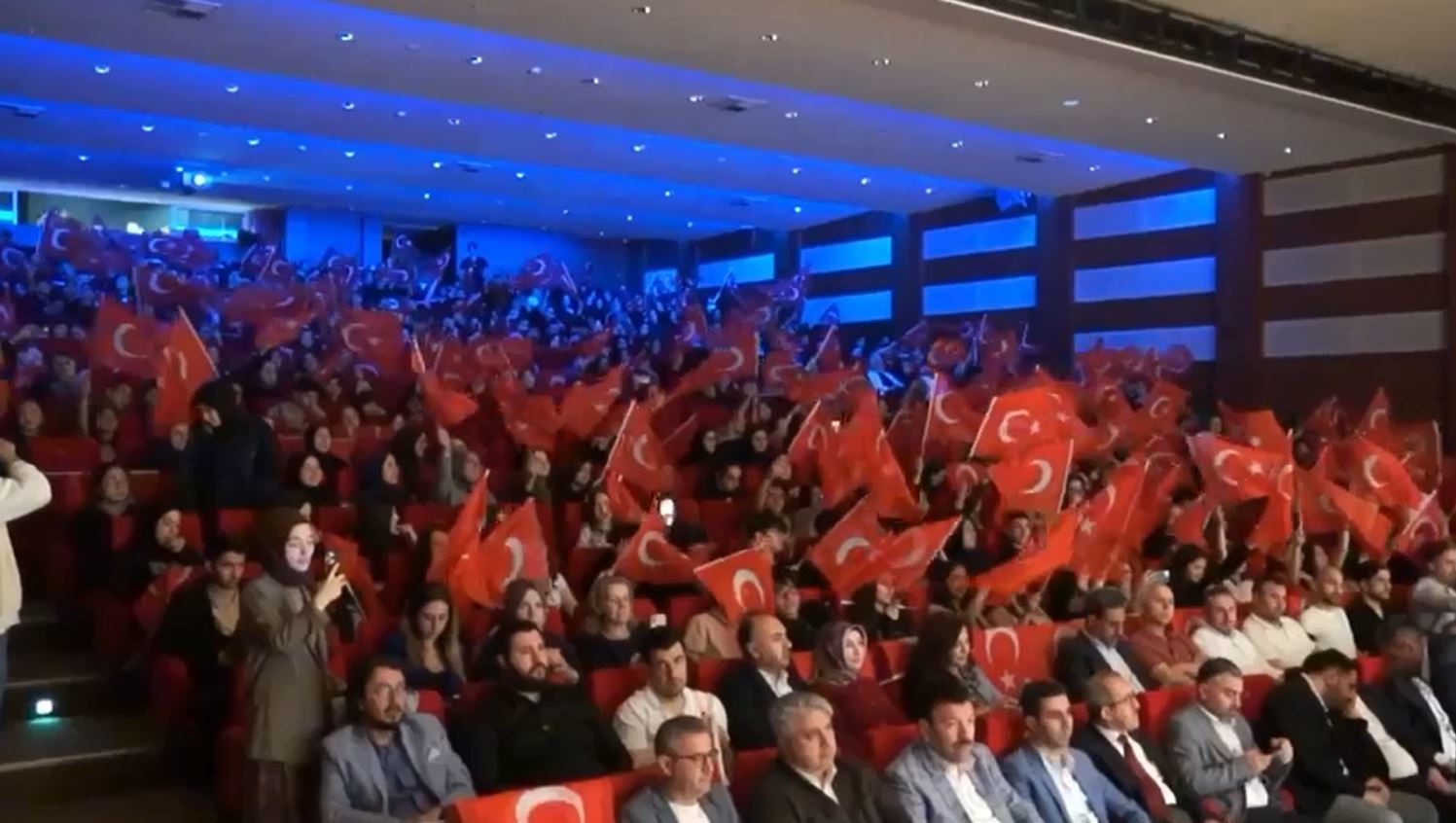 Başakşehir Gençlik Marşı sosyal medyada büyük beğeni topladı
