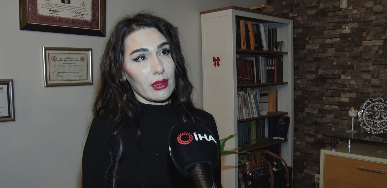 Başıboş köpeklerin saldırısına uğrayan Tunahan’ın avukatı: "Mansur Yavaş geçmiş olsun ziyareti bile yapmadı"
Başıboş köpeklerin saldırısına uğrayan Tunahan’ın avukatı: "Mansur Yavaş geçmiş olsun ziyareti bile yapmadı"