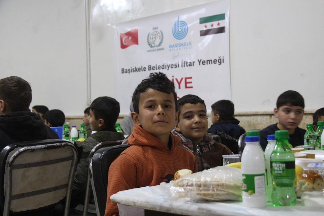 Başiskele Belediyesinden Suriye’de iftar sofrası
