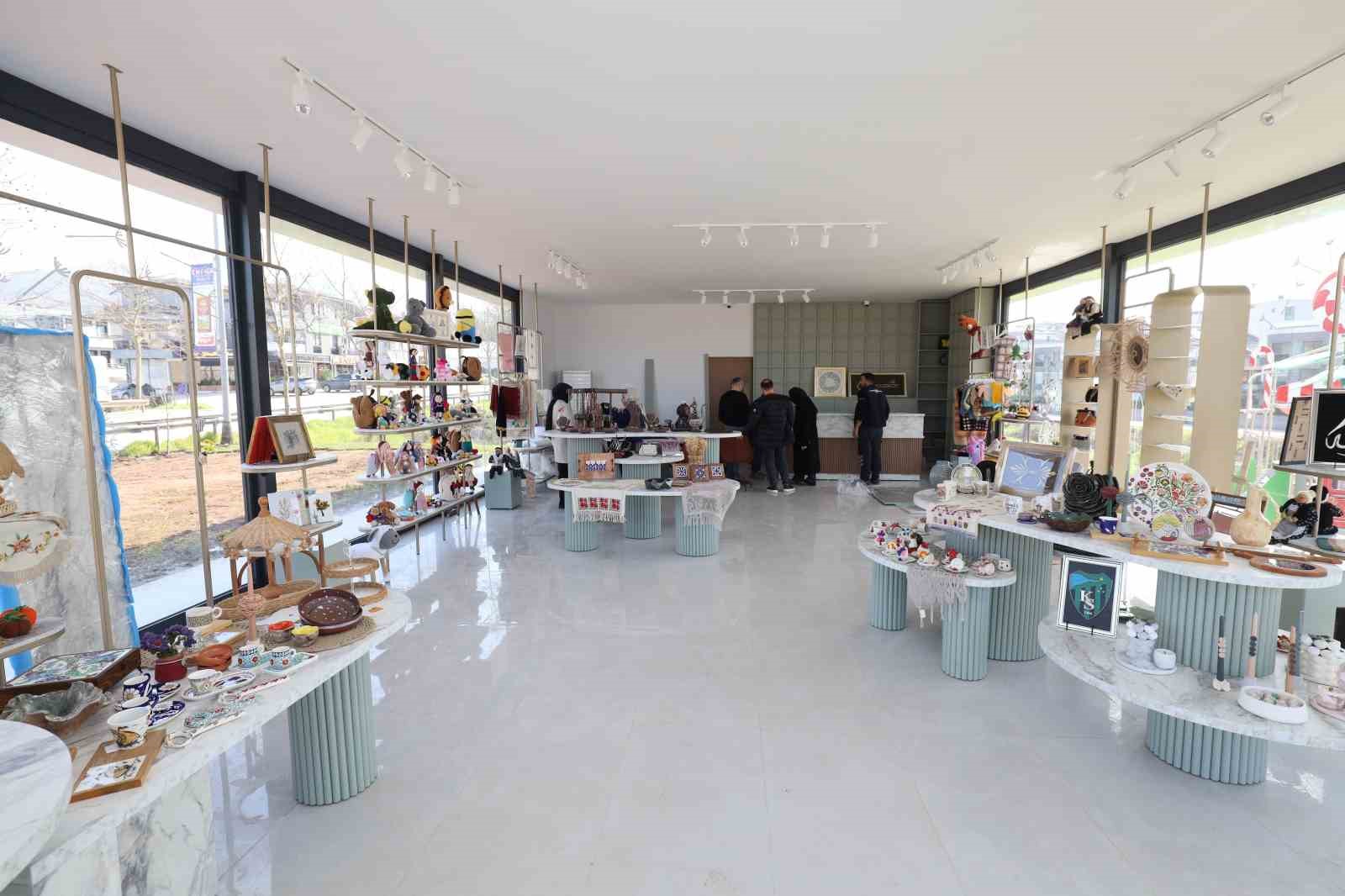 Başiskele’de kadın ve aile hizmet merkezleri Bakan Göktaş’ın katılımıyla açılacak
