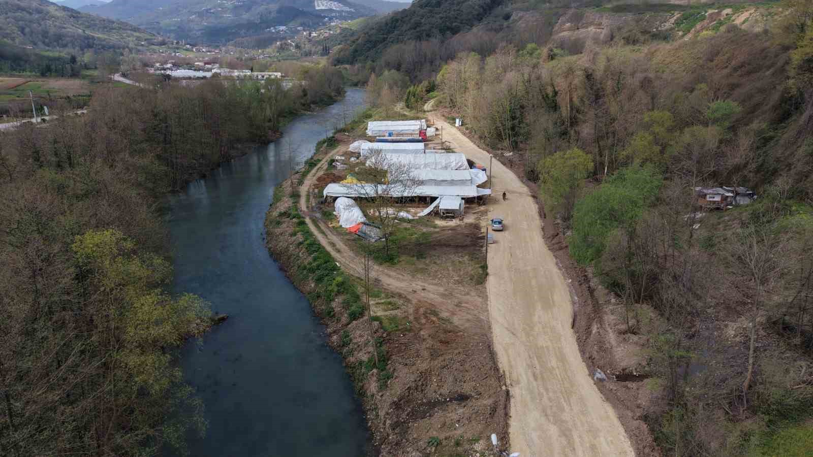 Başiskele’de kurban satış alanları denetleniyor
