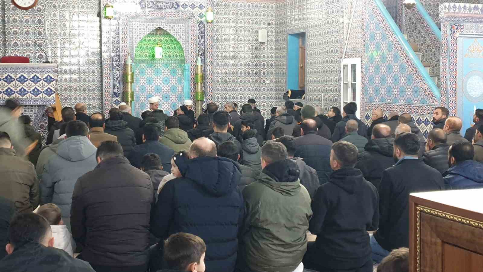 Başkale’de Berat Kandili idrak edildi
