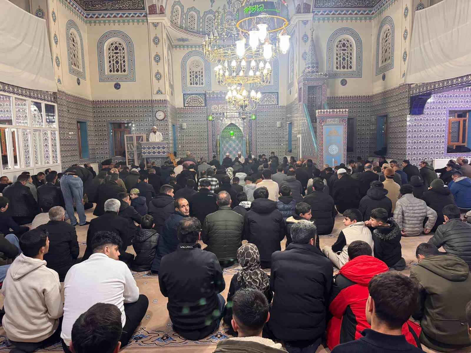 Başkale’de Kadir Gecesi idrak edildi
