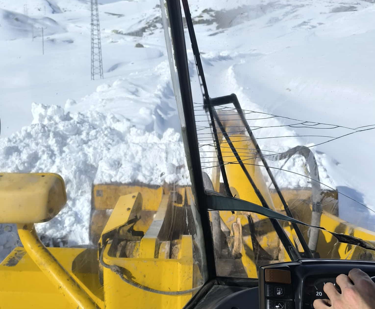 Başkale’de kar yağışı
