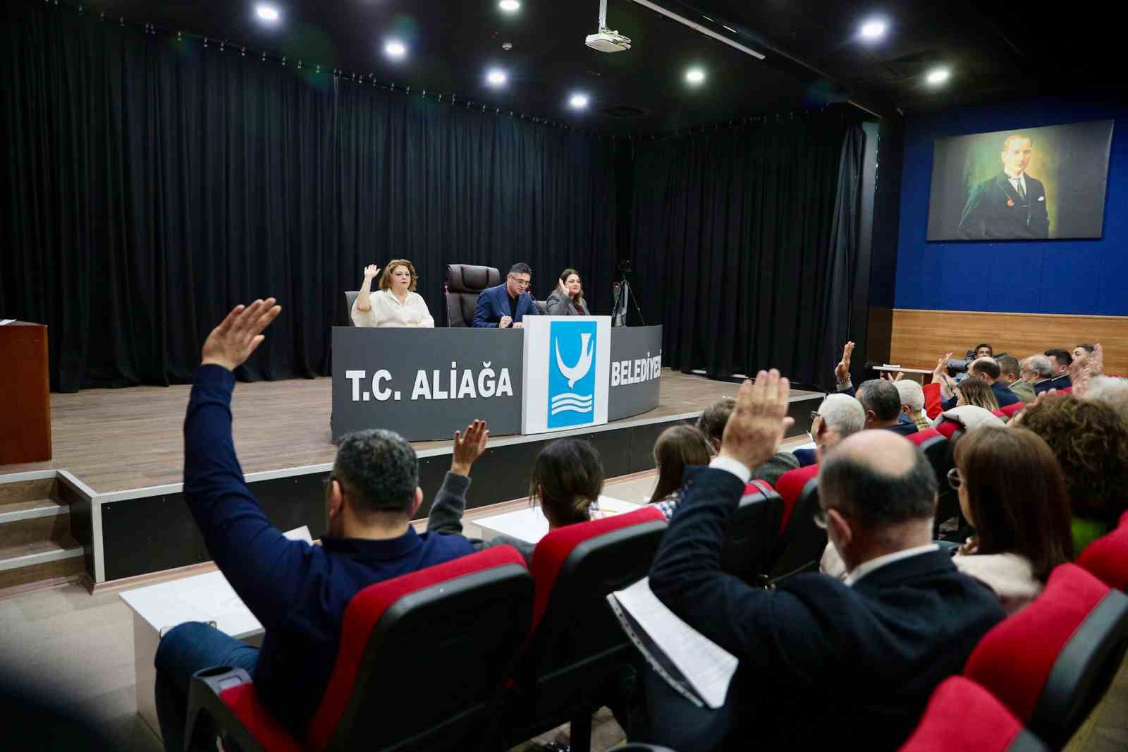 Başkan Acar: "Aliağa’mızın en iyisini isteme hakkı vardır çünkü üreten bir şehirdir"
Başkan Acar: "Aliağa’mızın en iyisini isteme hakkı vardır çünkü üreten bir şehirdir"