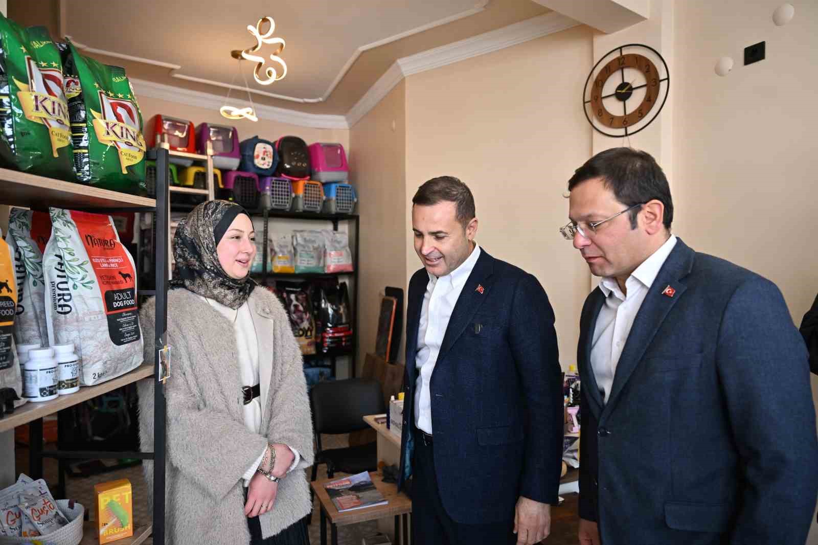 Başkan Ahmet Akın: "Deprem gerçeği unutulmamalıdır"
