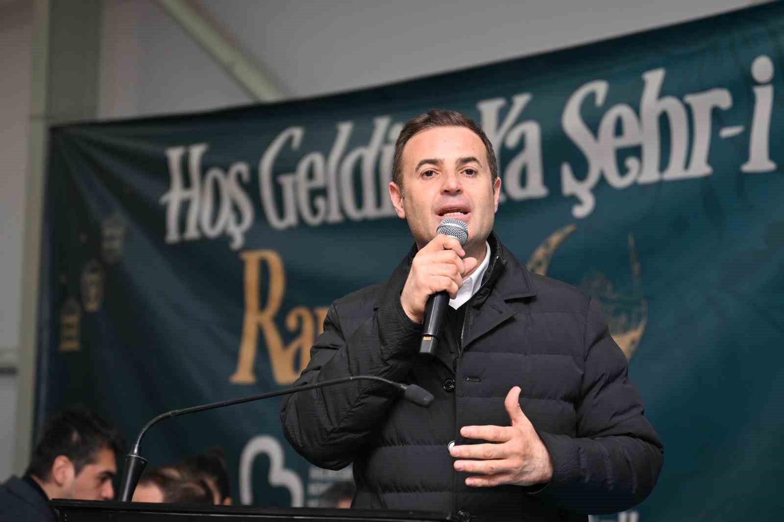 Başkan Ahmet Akın, Kepsutlularla iftar yaptı
