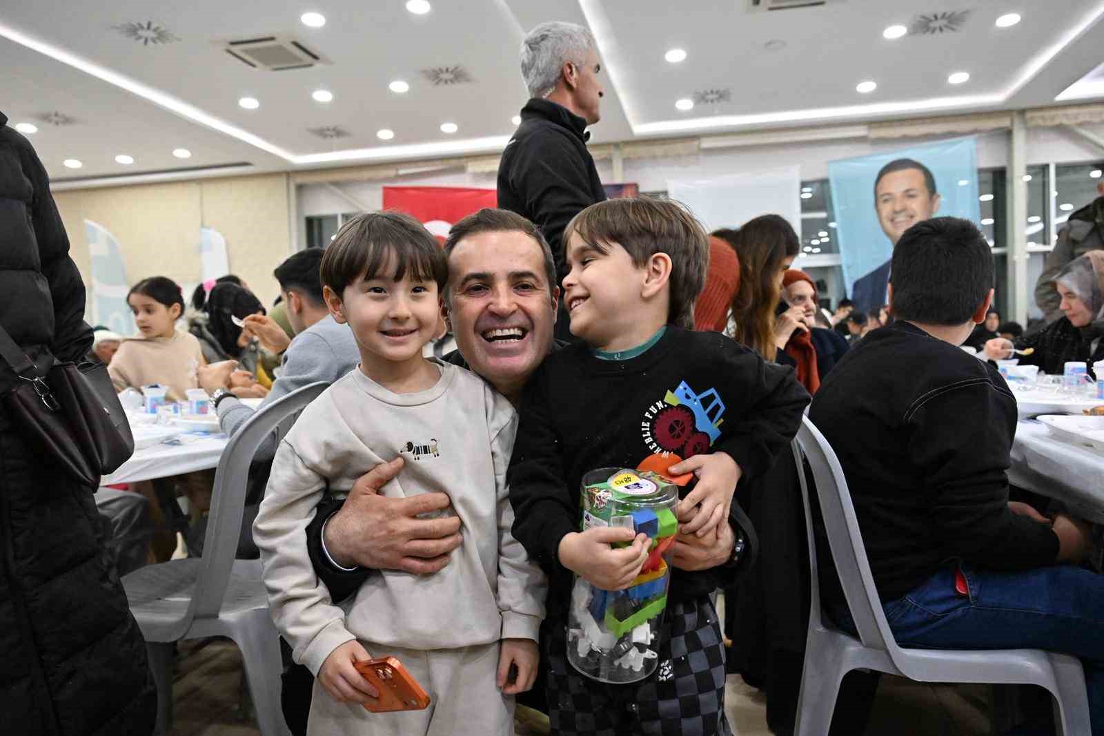 Başkan Ahmet Akın, Kepsutlularla iftar yaptı
