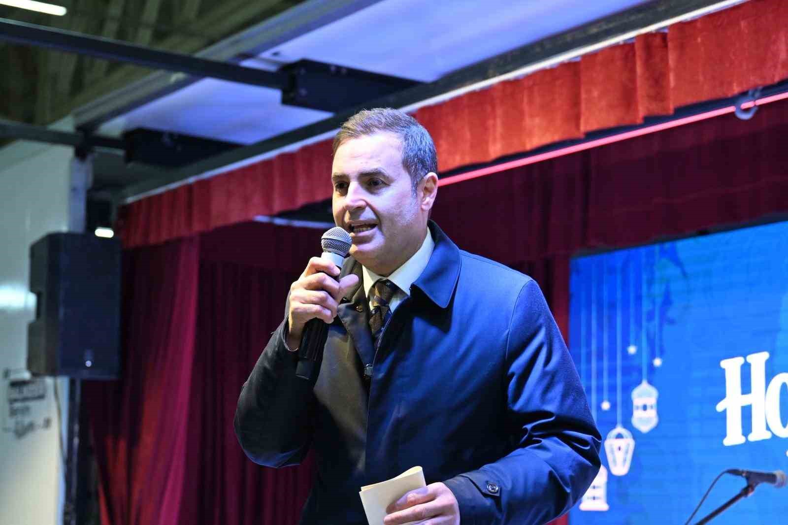 Başkan Ahmet Akın Susurluklu hemşehrileriyle aynı sofrada buluştu
Başkan Ahmet Akın Susurluklu hemşehrileriyle aynı sofrada buluştu