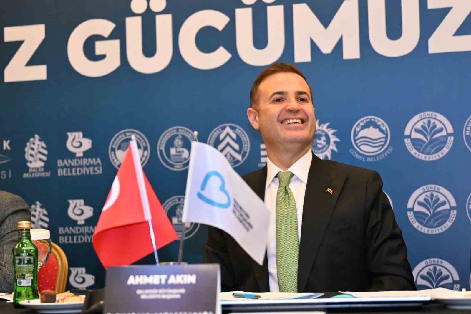 Başkan Ahmet Akın’dan Balıkesir için birleştirici hamle
Başkan Ahmet Akın’dan Balıkesir için birleştirici hamle